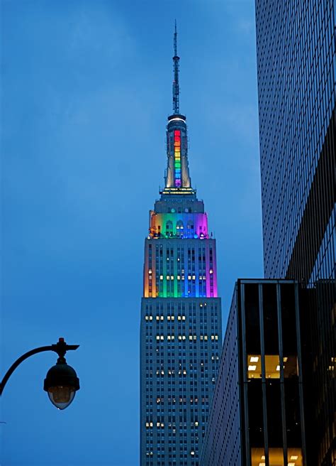 empire state building light colors